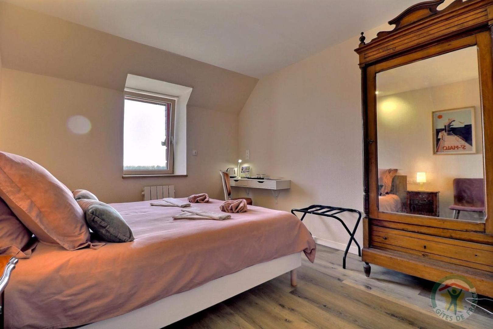 La Ferme De La Begossiere Bed & Breakfast Roz-sur-Couesnon Dış mekan fotoğraf